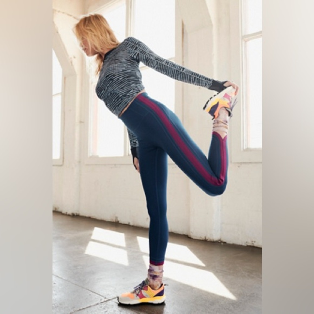 Free People High-Rise 7/8 Blinding Lights Leggings in Galactic Small NWT Navy